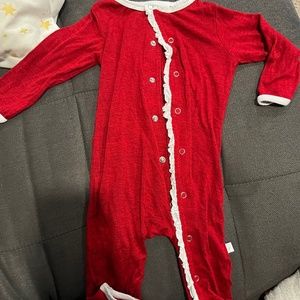 B 13    baby Goosebumps one piece snap